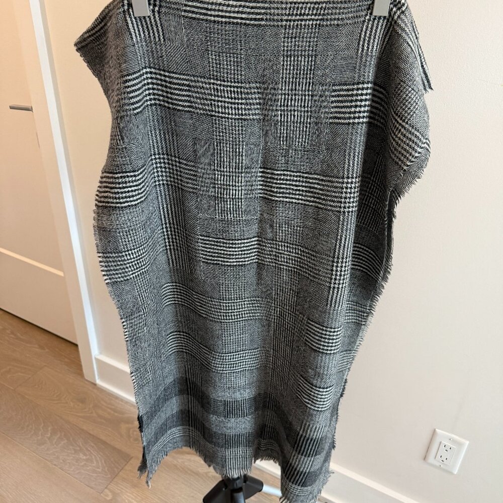 Banana Republic Wool Houndstooth Oversized Scarf